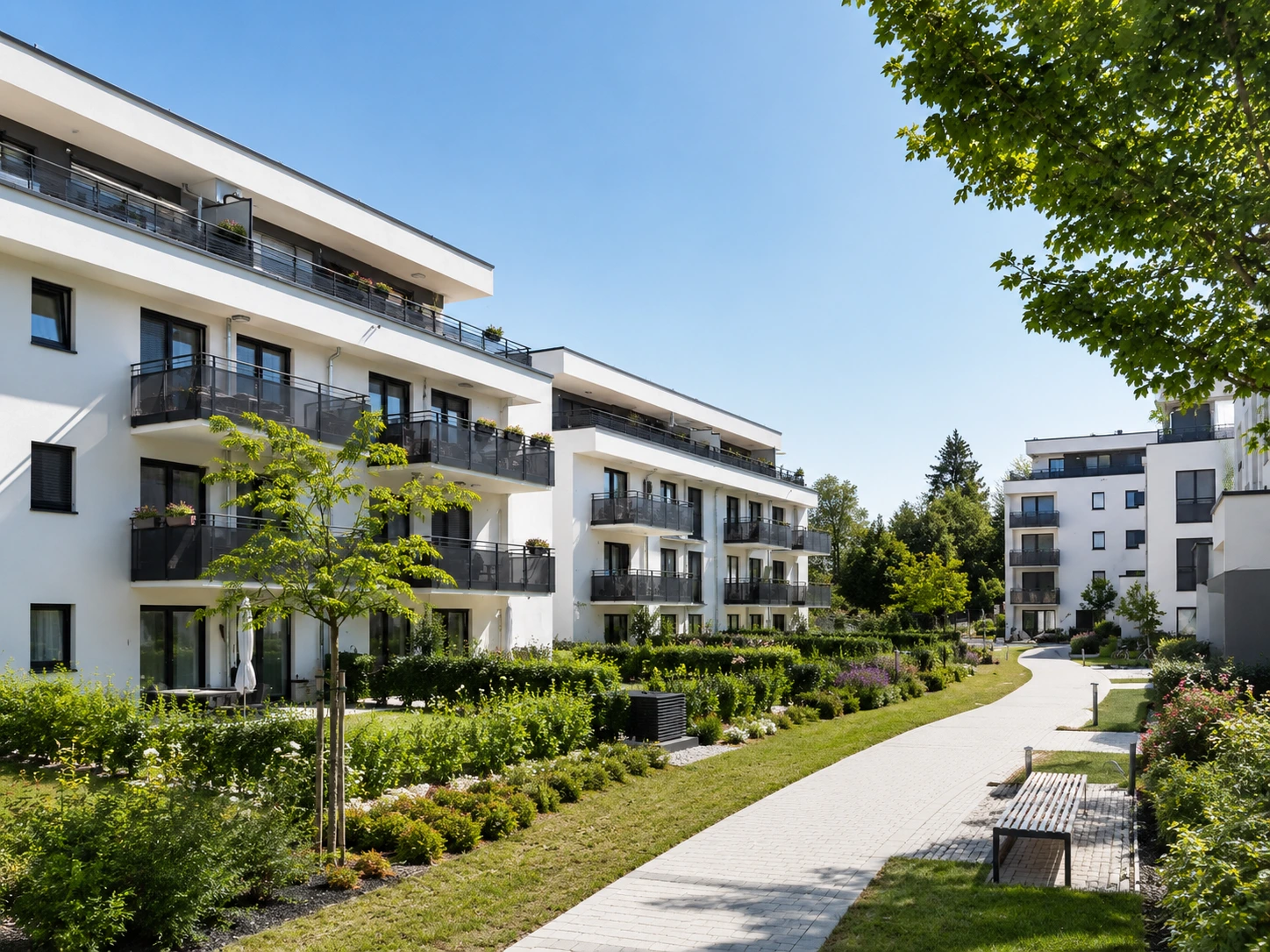 Résidence contemporaine avec jardin paysager — accompagnement des programmes immobiliers neufs par GME France